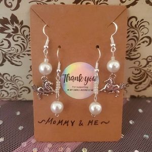 SOLD‼️ Mommy & Me Earring Set